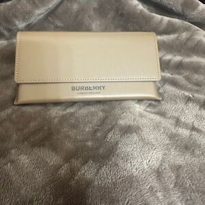 New Burberry Beige Women's Eyeglass/Sunglasses Case